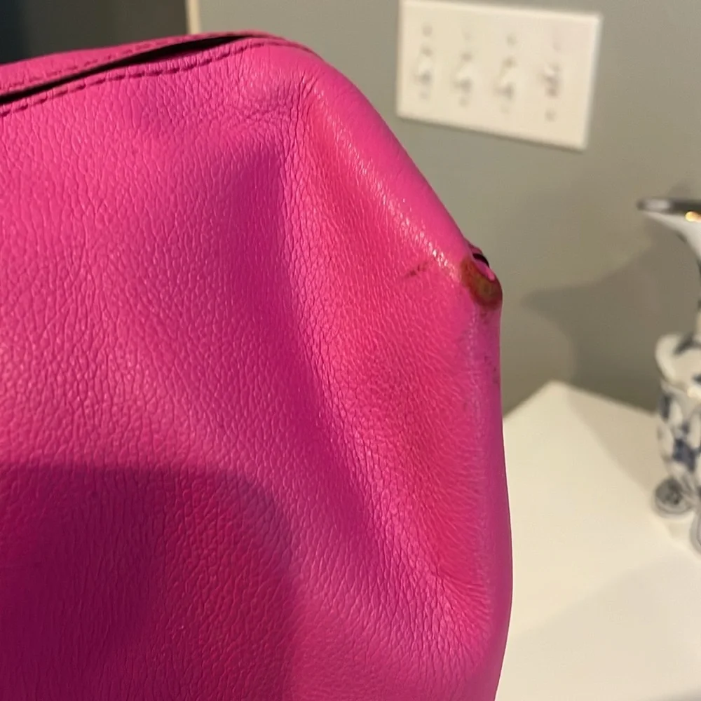 KATE SPADE large hot pink handbag with bow front and white, black interior - Picture 9 of 16